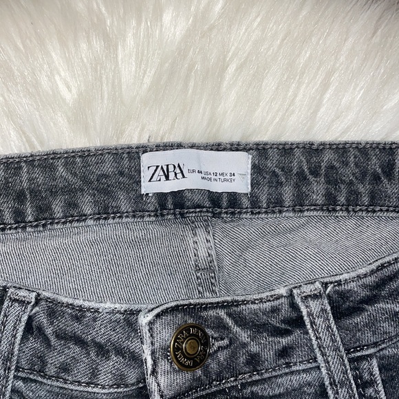 Zara Raw Hem Jeans - Picture 3 of 4